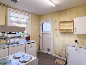 Kitchen- click for photo gallery